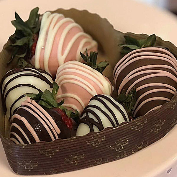Witten Smith Farm Market Bakery Chocolate Covered Strawberries